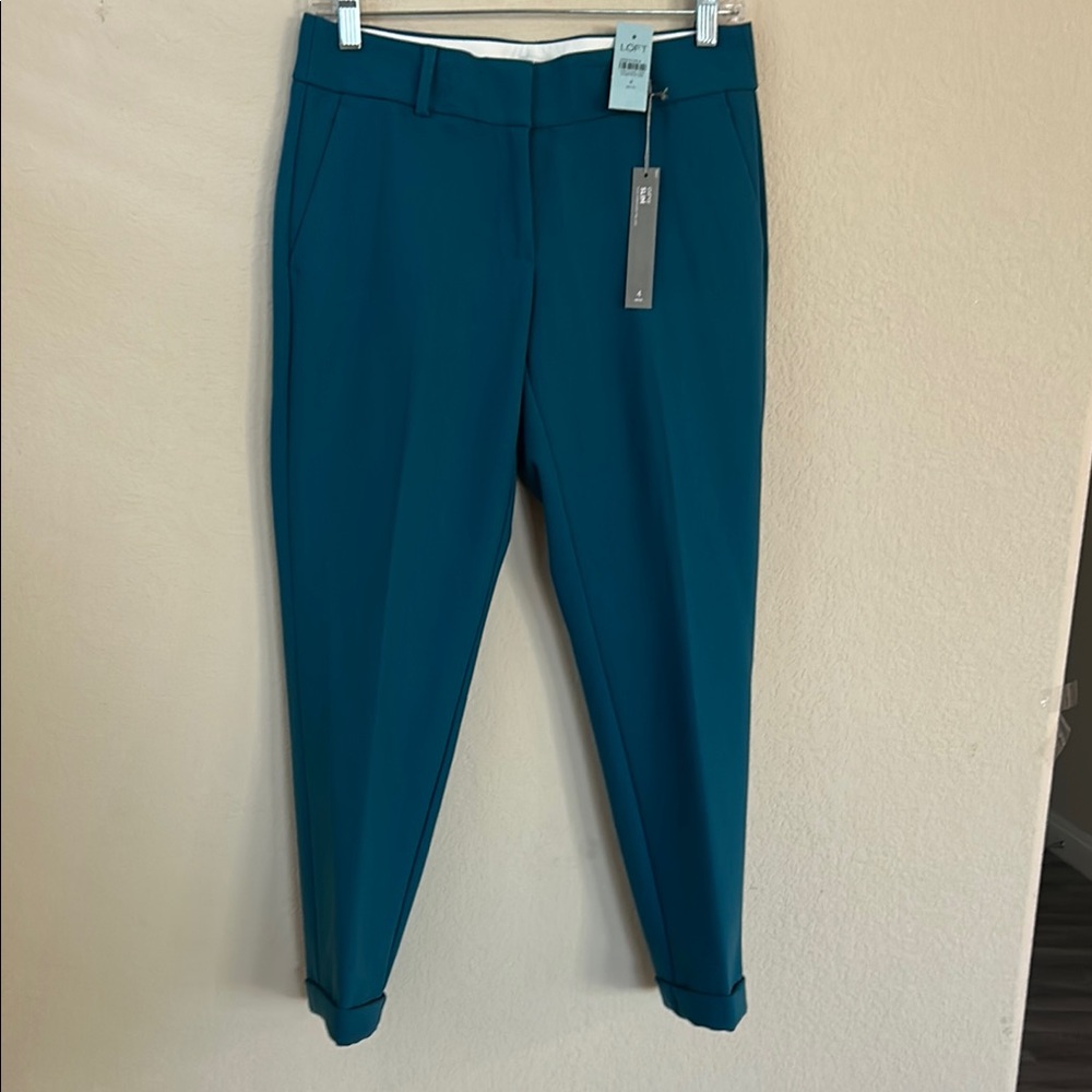 Loft Petites Curvy slim through the Leg women’s pants size 4p